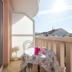 Anja マカルスカ