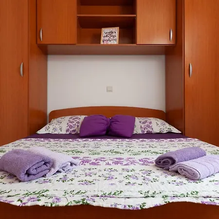 Anja Apartment *