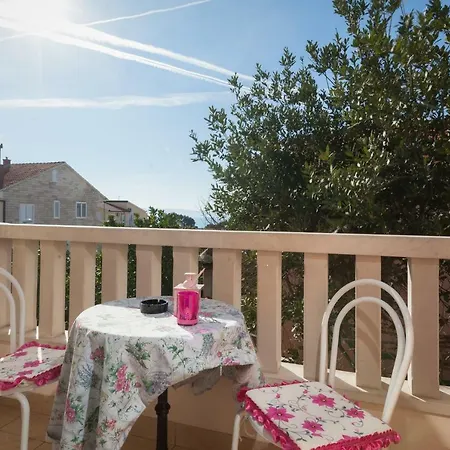 Anja Apartman Makarska